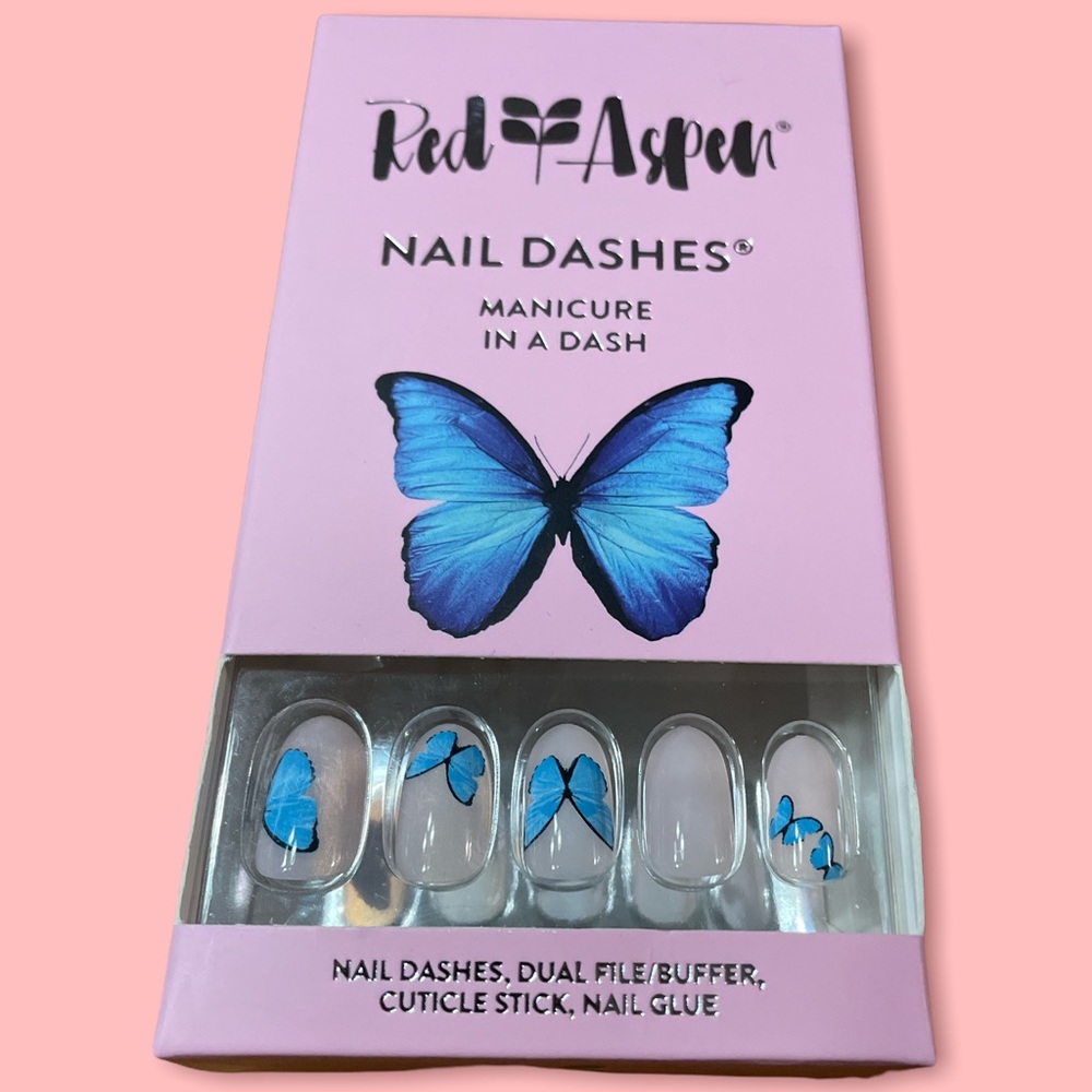 NIB Red Aspen Medium Round Nail Dashes in Amira + The Blue Butterfly (Pale Pink)